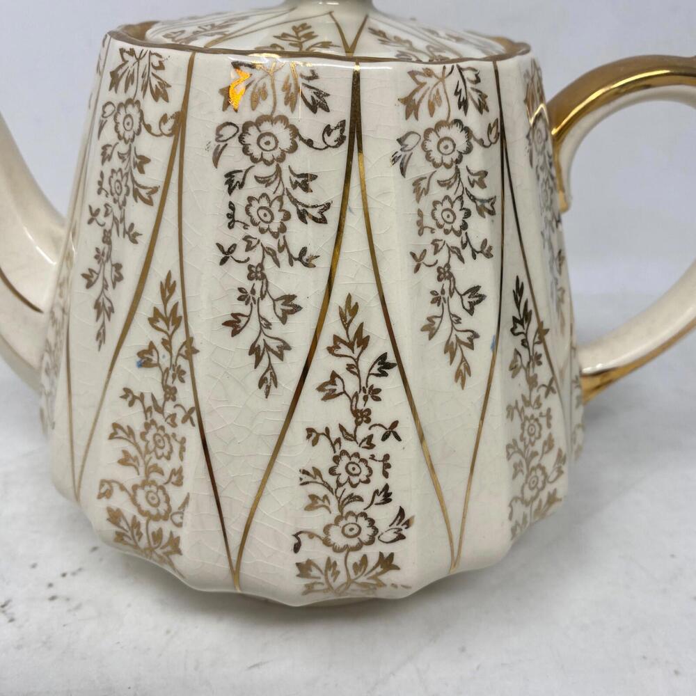 Sadler Teapot Cream Gold Gilt England Floral Pattern Circa 1937+ 3003